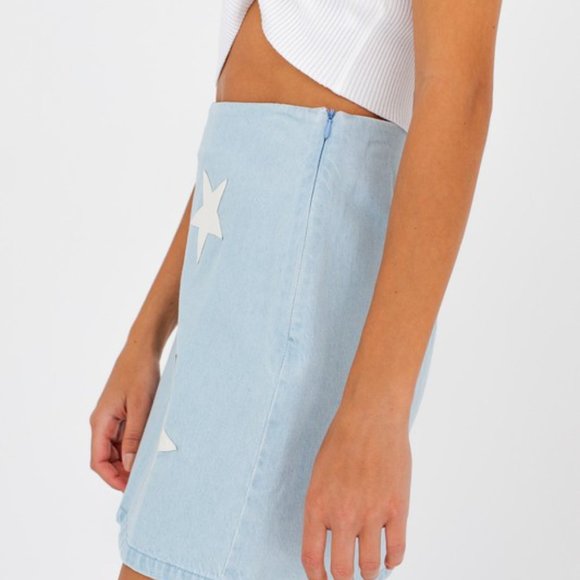 1 LEFT!! LUCKY STARS DENIM MINI SKIRT - Picture 4 of 6